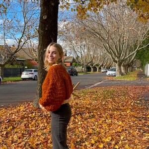 Miss Ziggy Jumper Digital Knitting Pattern Textured Sweater Chunky Yarn Cropped Fit Chevron Stitch image 2