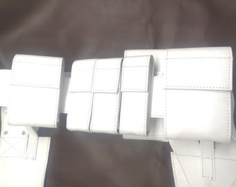 white leather belt with 2 holster and 6 pouches