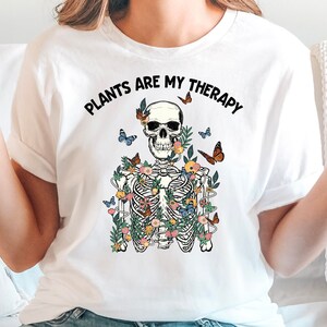 Plant Mom Tshirt Funny Plant Mom Shirt Plant Lovers Gift Plant Lady Plant Mama Tshirt Plant Mama Apparel