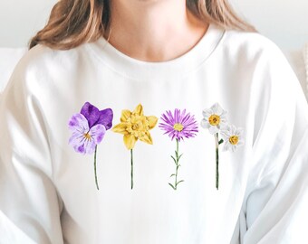 Birth Month Flower Sweatshirt: Custom Floral Gift for Mom