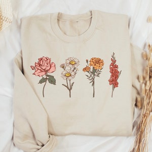 Christmas gift for mom Custom Birth Month Birth Flower Sweater Mothers Day Gift Gift for Mom Plant Mom Gift Gift for Grandmother