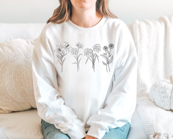 Custom Birth Flower Sweatshirt: Sentimental Gift for Mom