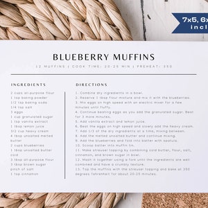 Puede incluir: Una tarjeta de receta imprimible para muffins de ar&aacute;ndanos. La receta incluye ingredientes como harina de trigo, levadura en polvo, bicarbonato de sodio, sal, huevos, az&uacute;car granulada, extracto de vainilla, jugo de lim&oacute;n, crema espesa, mantequilla sin sal y ar&aacute;ndanos. La receta tambi&eacute;n incluye instrucciones para hacer un crumble.
