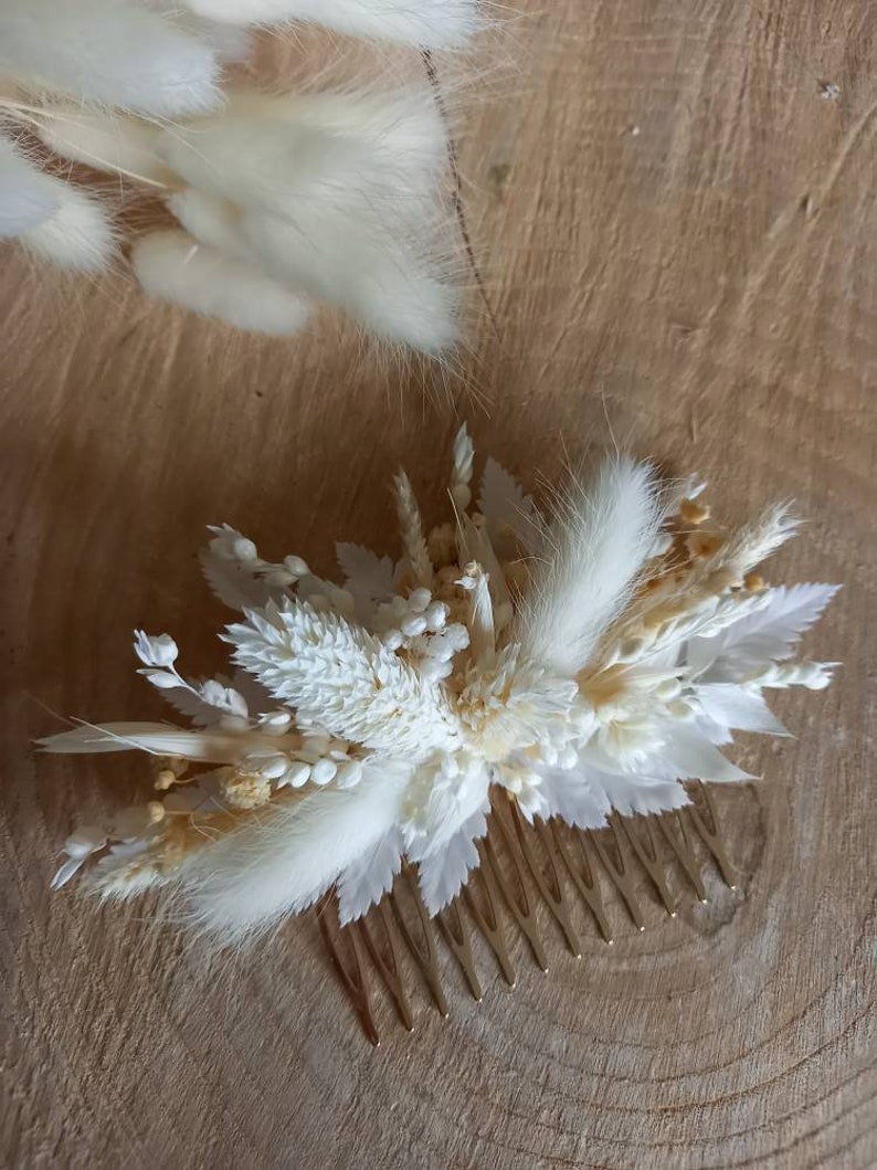 Peigne fleurs séchées et stabilisées blanc et crème Peigne de la Mariée Peigne fleuri mariage bohème et romantique image 1