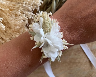 Wedding ribbon bracelet in dried and preserved flowers, white, cream, and green. Bridesmaid bracelet. Floral cuff. Wrist corsage.