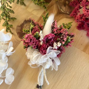 Boutonniere gedroogde en gestabiliseerde bloemen - Bruiloft accessoire - Bruiloft corsage - Bruid - Getuige