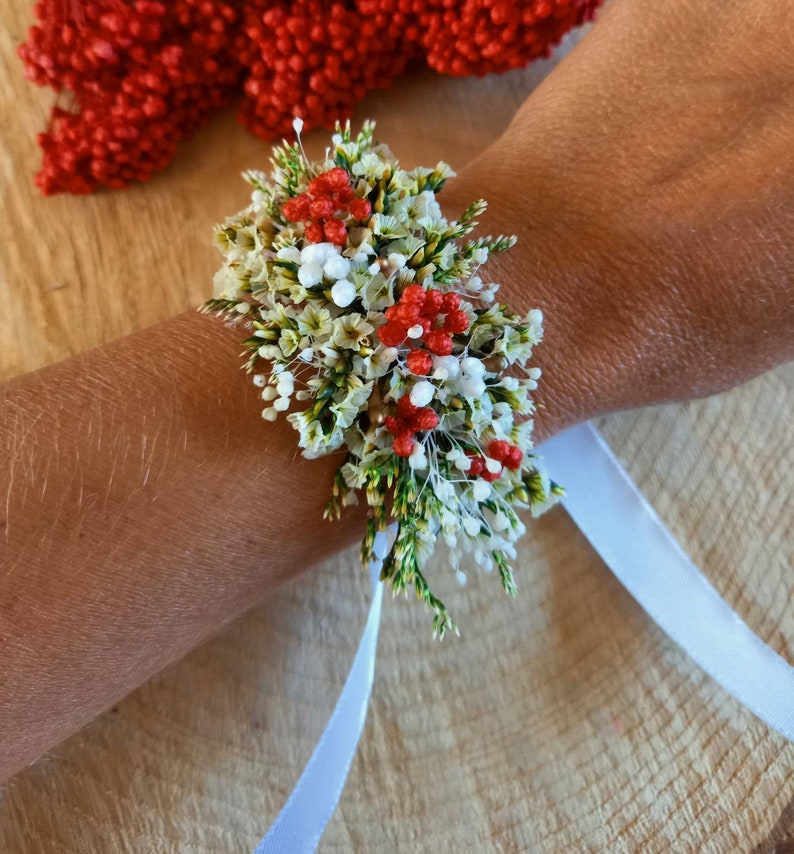 Dried & stabilized white, green and pink flower bracelet Wedding/Bride/Bridesmaid Flower accessories, white flower bracelet image 3