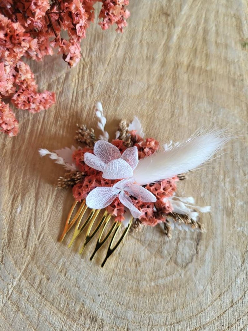 Mini peigne fleurs séchées et stabilisées rose, corail Accessoire coiffure mariage Peigne Mariée et demoiselle d'honneur Peigne fleuri image 4