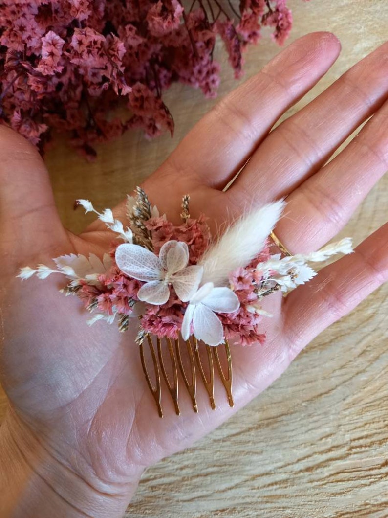 Mini peigne fleurs séchées et stabilisées rose, corail Accessoire coiffure mariage Peigne Mariée et demoiselle d'honneur Peigne fleuri image 2