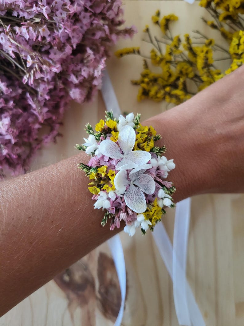 Dried & preserved flower ribbon wedding bracelet in pink, green, blue, yellow, orange, and fuchsia. Bride/bridesmaid bracelet. Children's bracelet. Rose et jaune