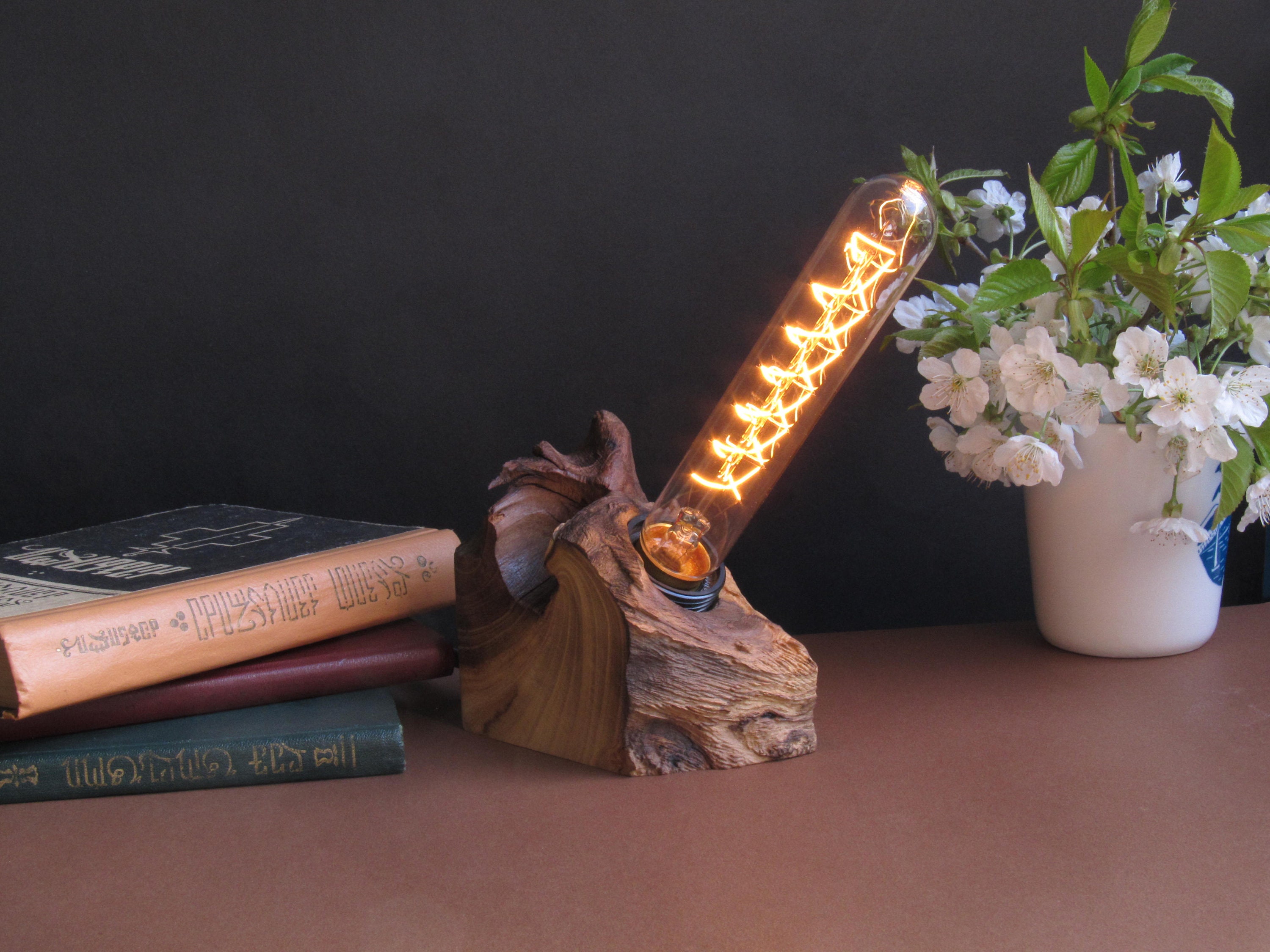 Rustikale Industrielle Tischlampe mit Edison Stil Glühbirne | Etsy