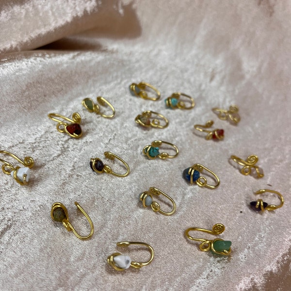 Nariz de cristal genuíno. Feito à mão. Ajustável. Falso. Piercing falso no nariz. Não precisa de piercing. Fio de ouro ou prata. Joia única.