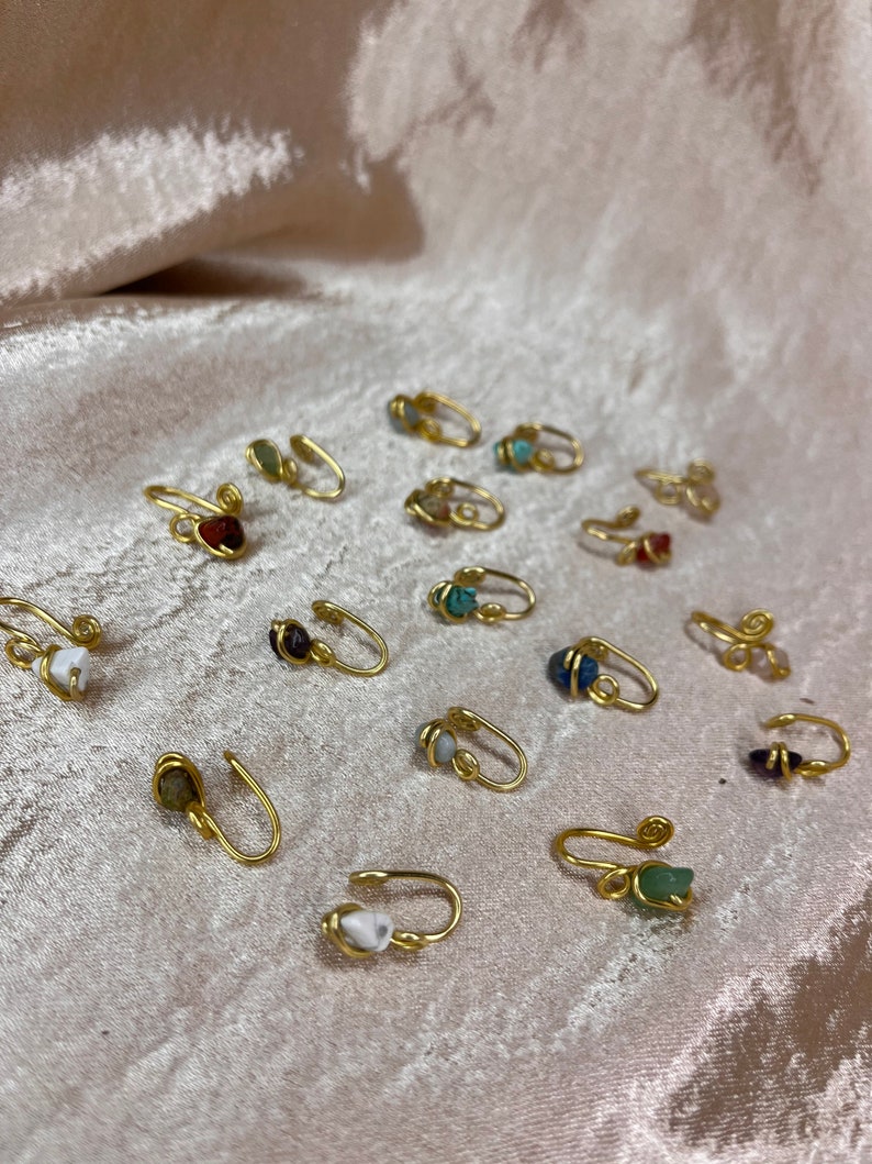 Echte kristallen neusmanchet. Handgemaakt. Verstelbaar. Nep. Valse neusring. Geen piercing nodig. Goud- of zilverdraad. Unieke sieraden