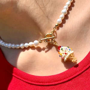 Ice Cream Charm Necklace / Classic Vanilla with Rainbow Sprinkles / Pearl Necklace / Beaded Necklace / Aesthetic Necklace / Y2K Jewelry /