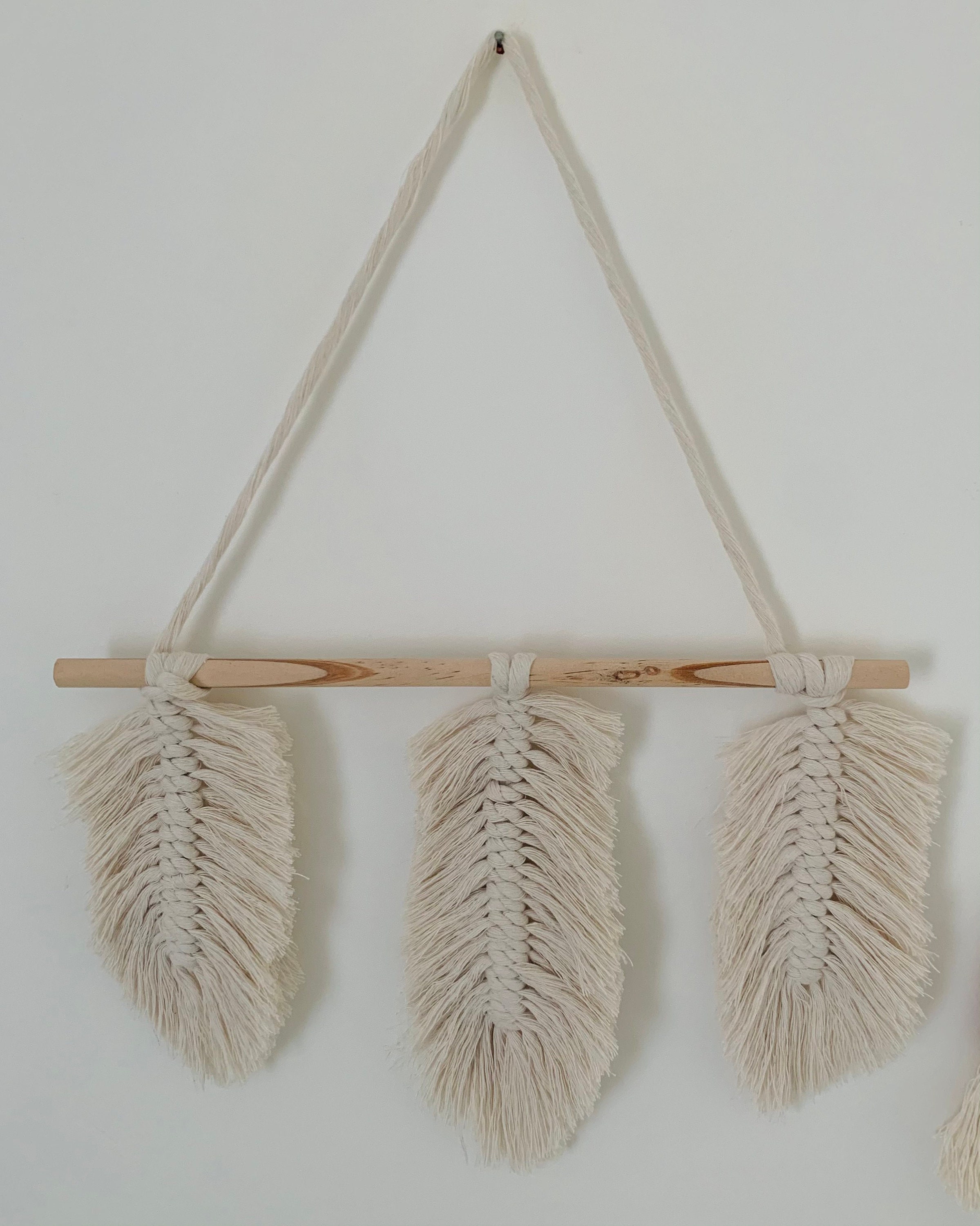 Décoration Murale Macramé Bohème - Plumes Feuilles