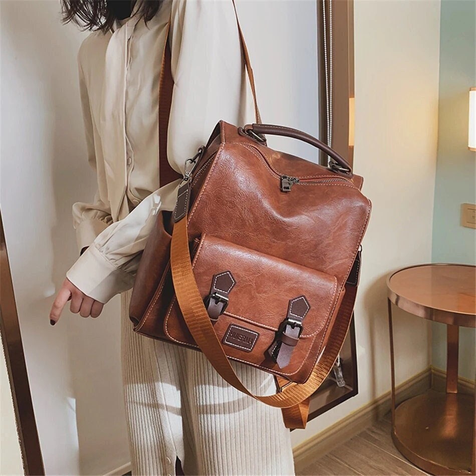 Randonnée patent leather backpack Louis Vuitton Brown in Patent