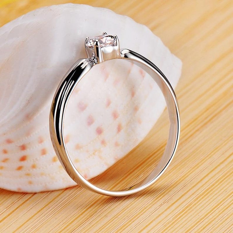 Bague de fian\u00e7ailles en argent sterling 925 Bague de mariage solitaire en cristal