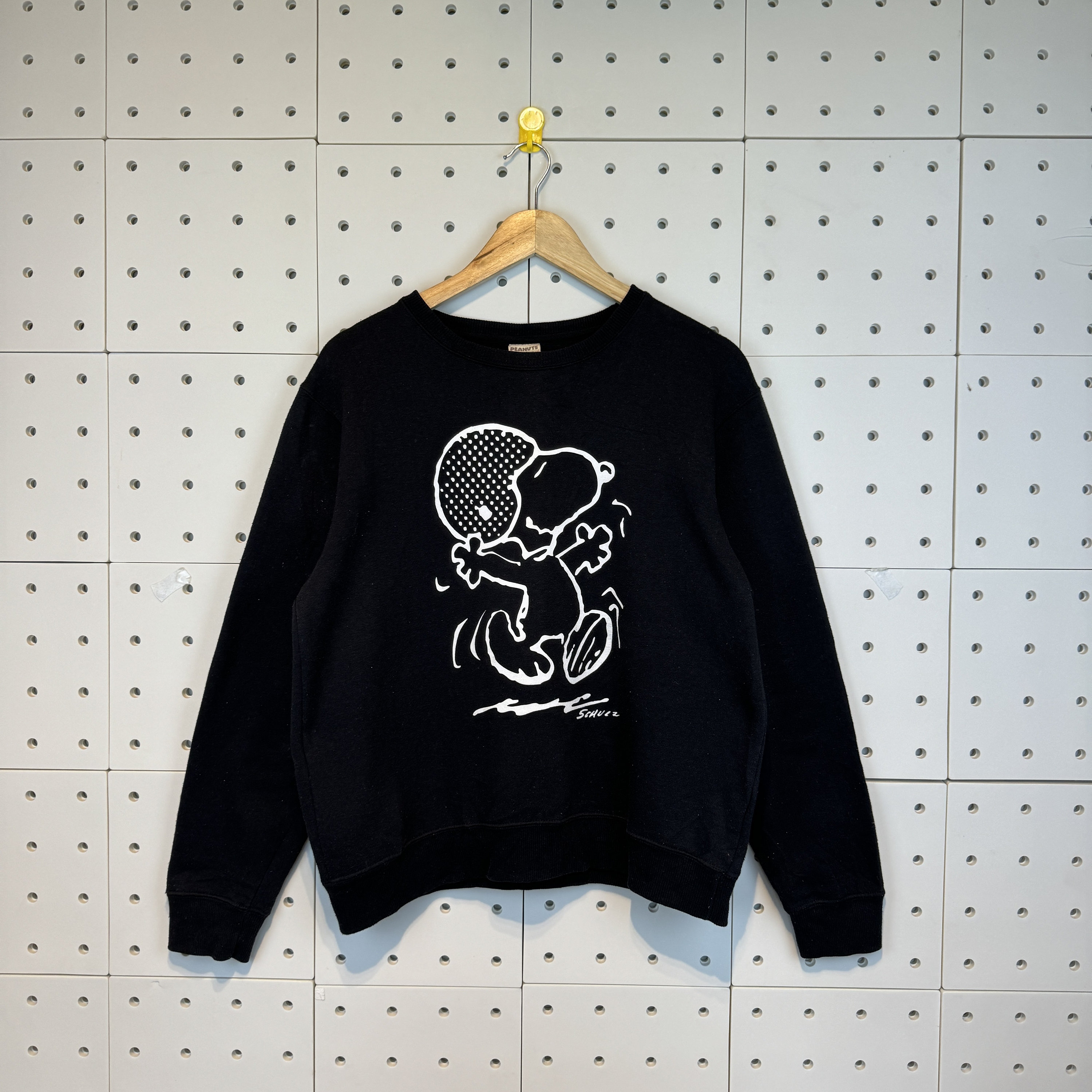 Vintage 90s Peanuts Sweatshirt Snoopy Peanuts Crewneck Peanuts Snoopy Sweater Pullover Cartoon Peanuts Snoopy Print Logo Black Medium