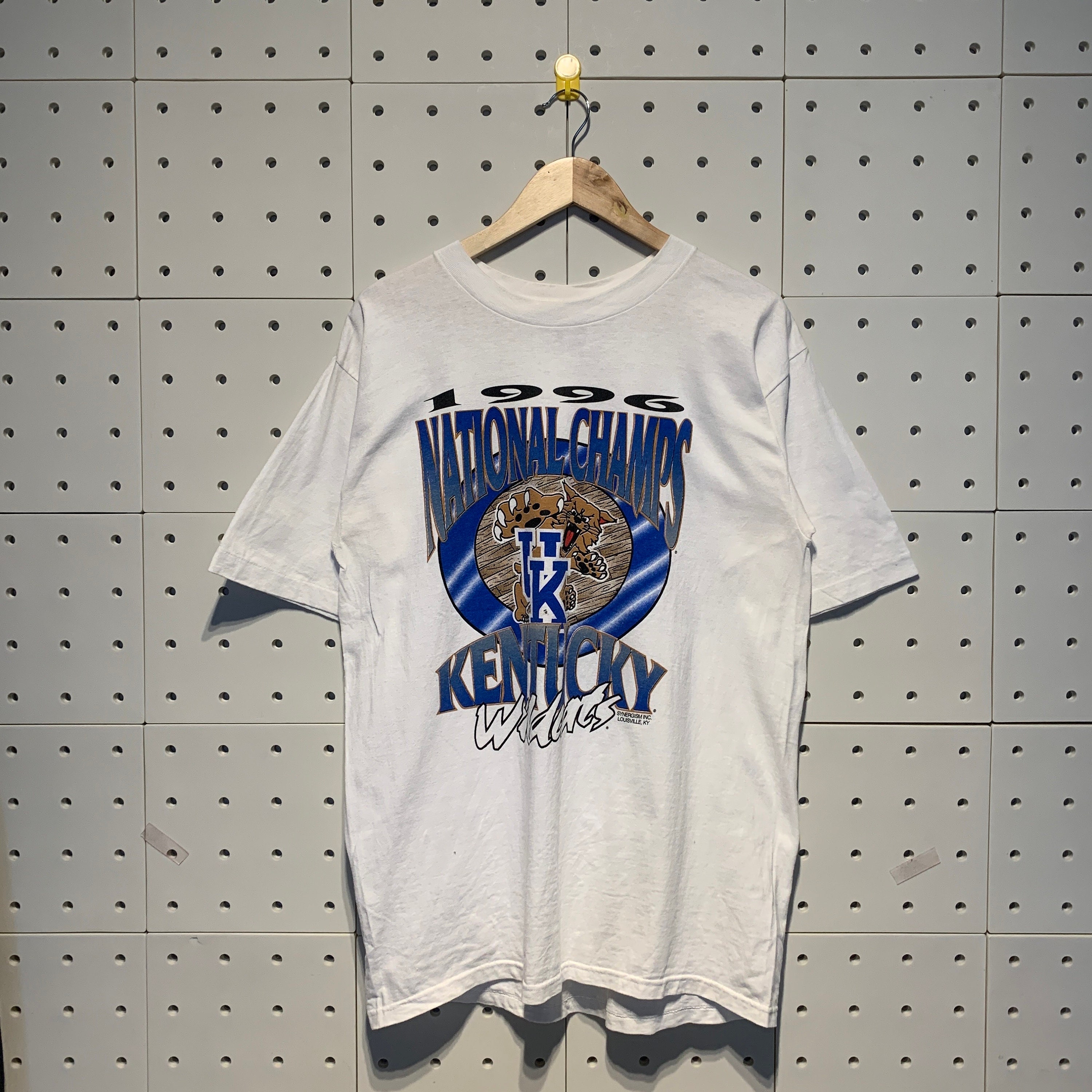 The Vintage Louisville Cardinals Big Block Crewneck Sweatshirt – The  Kentucky Shop