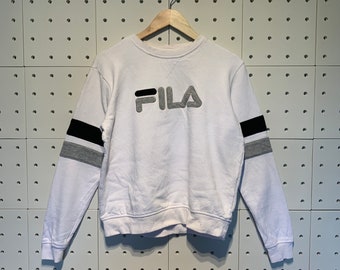 Sudadera Fila vintage de los 90, logo bordado, blanca, cuello redondo, talla mediana