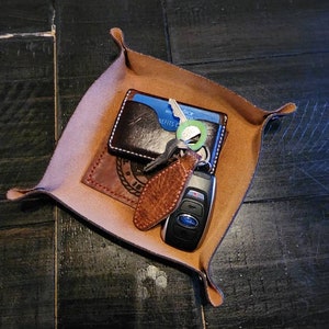 Aggie valet.  Aggie ring crest valet.  Leather valet tray.  Leather catch tray.  Horween leather valet.