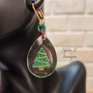 Lightweight Christmas Tree Earrings