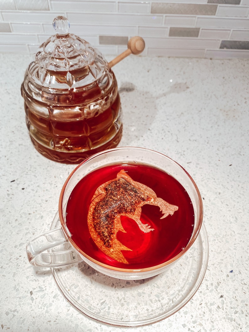 The Witcher Tea Bags | FREE Shipping | 1 Mini Wooden Honeycomb Stick | 3 Symbols (White Wolf, Swallow, Obsidian Star 2 of each) Bild 1