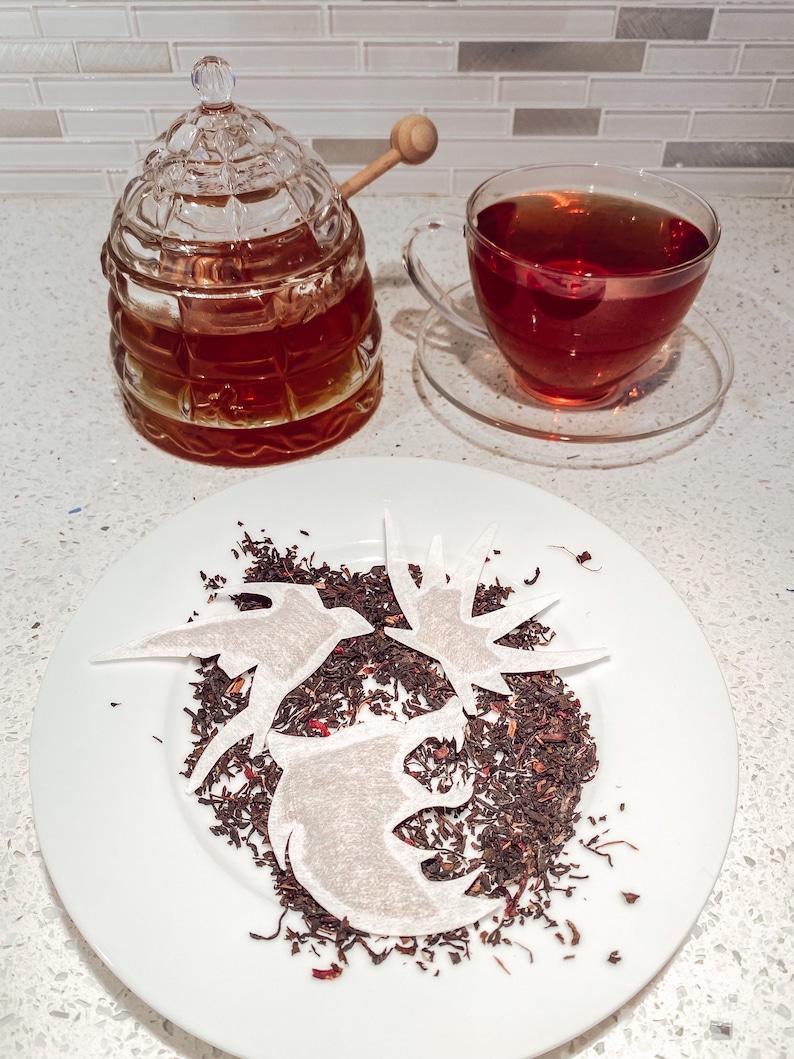 The Witcher Tea Bags | FREE Shipping | 1 Mini Wooden Honeycomb Stick | 3 Symbols (White Wolf, Swallow, Obsidian Star 2 of each) Bild 2