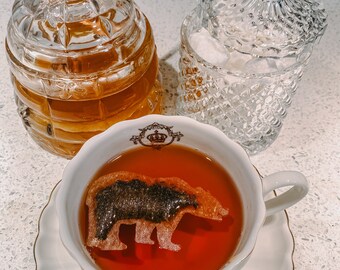 Wild Bear 6 Shaped Tea Bags | FREE Shipping | 1 Mini Wooden Honeycomb Stick | Camping Friend | Tea Lover (6 Tea bags)