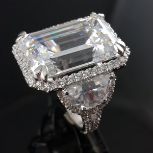 Trzykamienny pierścionek dla kobiet 925 srebro białe szmaragdowe szlify Sprawdź Halo Design Party Wear Fine Handmade CZ | ADASTRA JEWELRY