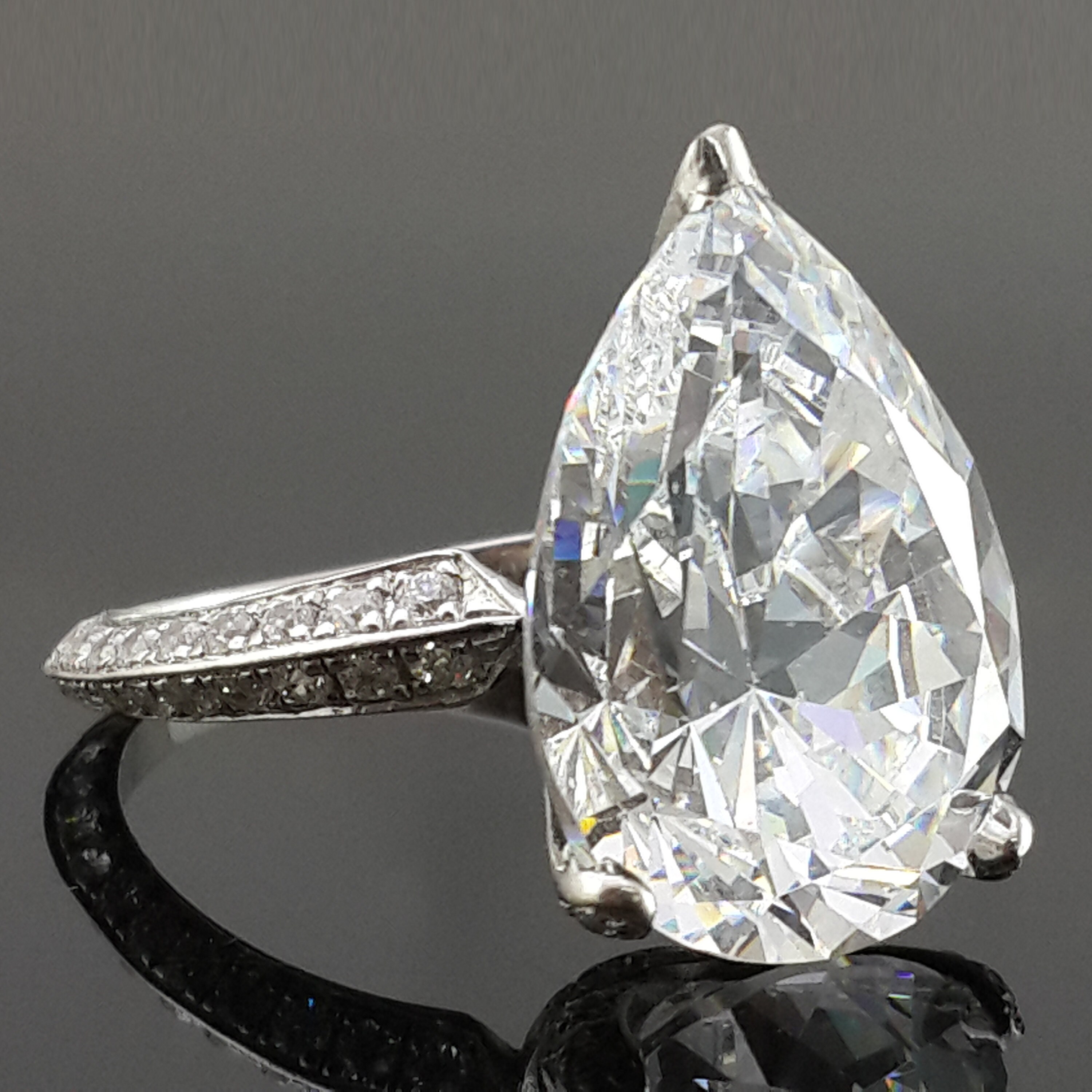 Victoria beckham pear engagement ring shop