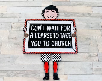 Stary porcelanowy znak kościelny z zabawnym cytatem religijnym, reklama, metal