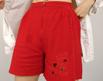 The Red Linen | Vintage linen shorts embroidery floral flower red XS