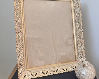 Vintage ornate brass filagree frame | vintage brass frame | gallery wall | ornate brass frame | Victorian | wedding decor | brass |12x10