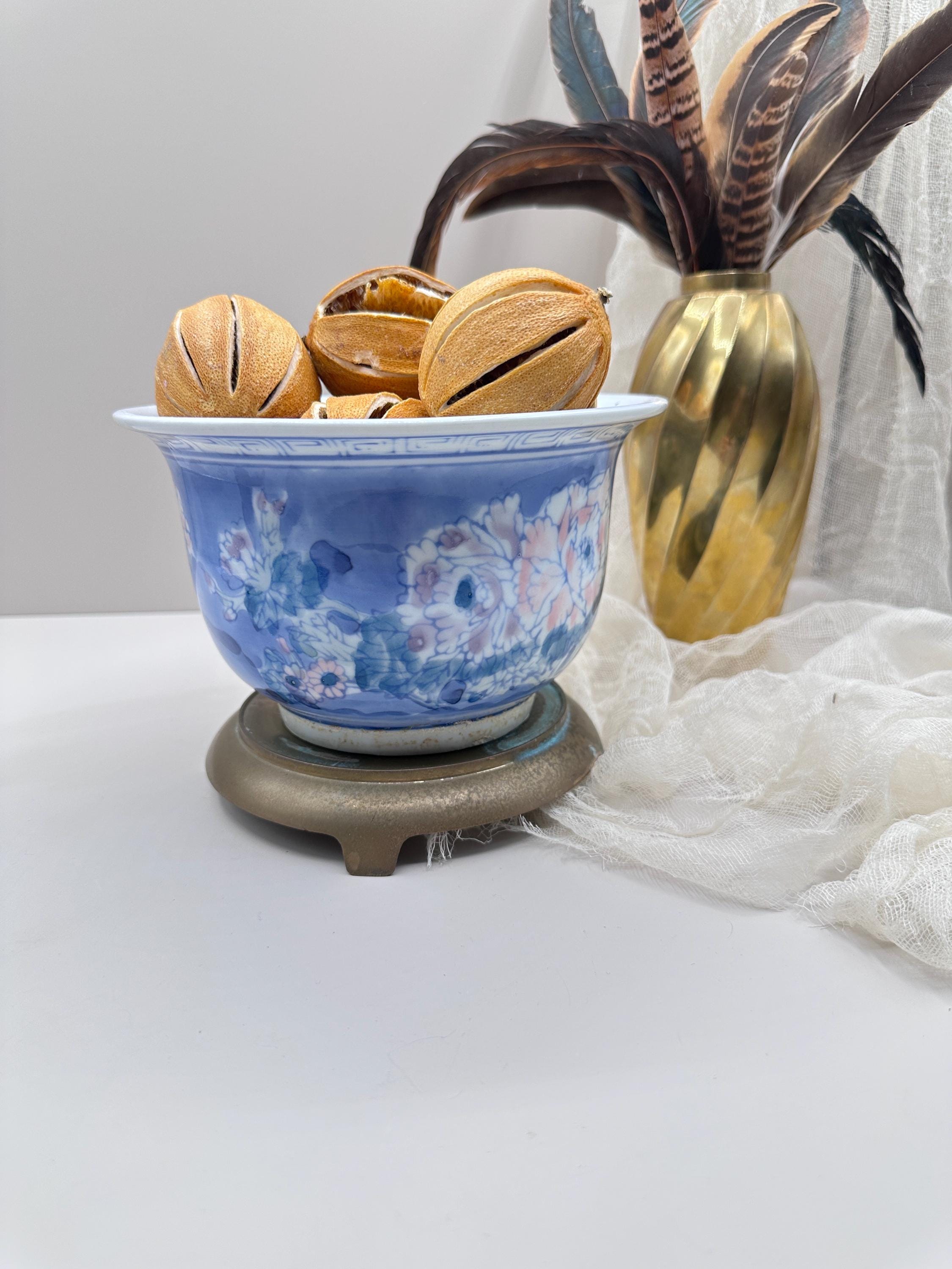 ヴィンテージの青と白の磁器製プランター（花柄） – 排水穴付き