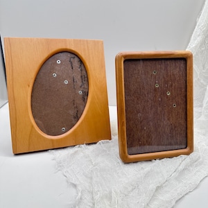 Juego de 2 marcos de fotos vintage de madera de teca/Marcos ovalados y rectangulares de estilo moderno de mediados de siglo/Marcos de fotos de madera escandinavos/minimalista/escandinavo