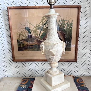 Vintage Alabaster Urn Table Lamp: Neoclassical Leaf Motif, Marble Base