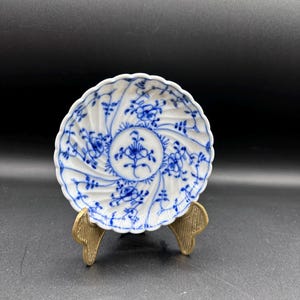 Antique Royal Tettau Blue Onion Floral Plate: 4.25&quot; Appetizer Plate