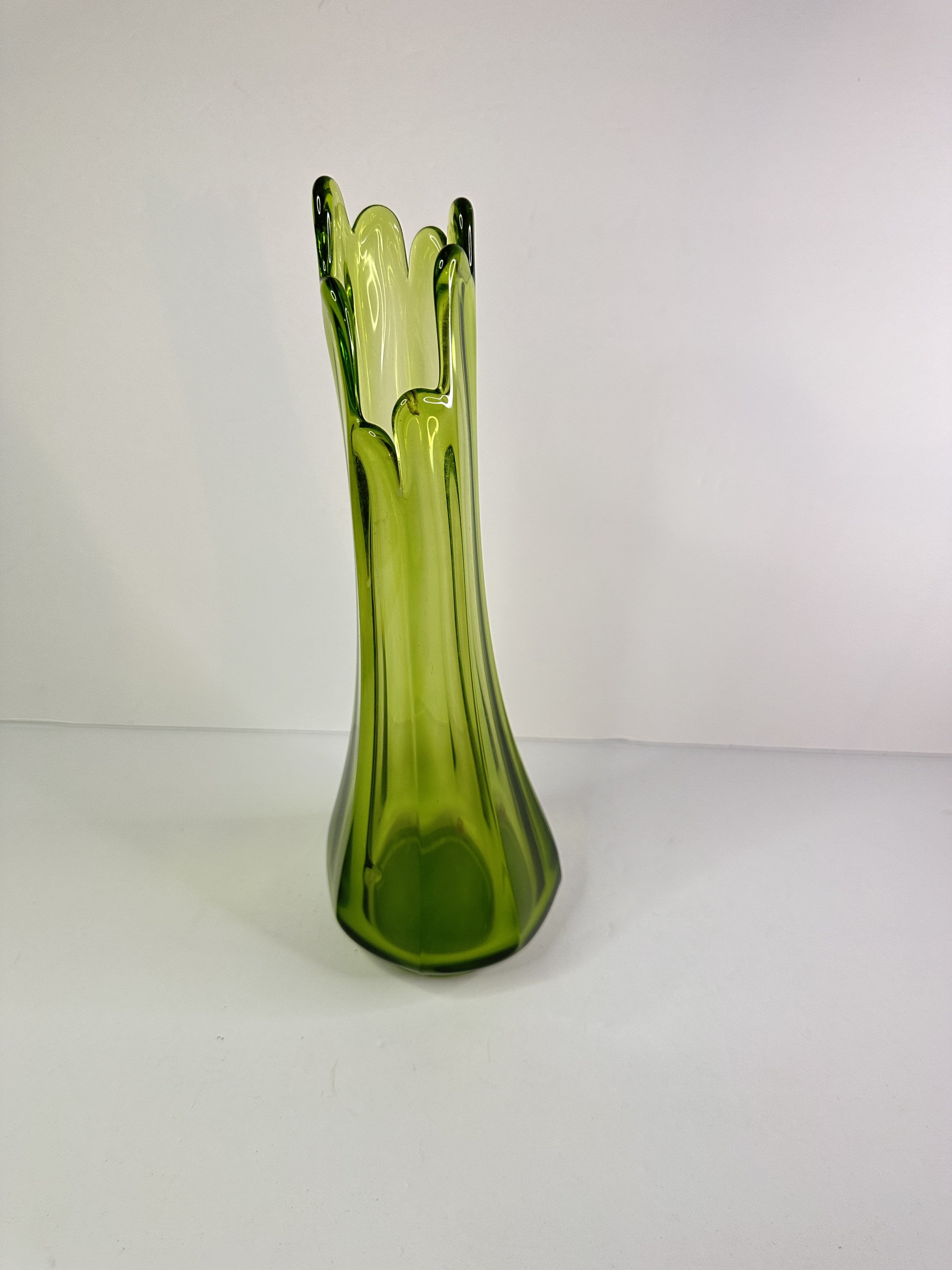 Le Smith Stretch Swung Vase/green Glass/glass Swung Etsy