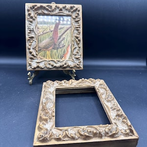 Cadres ornés d'or vintage - oeuvre d'art murale miniature de style baroque - petite illustration d'animaux sauvages encadrée - décoration victorienne - lot de 2