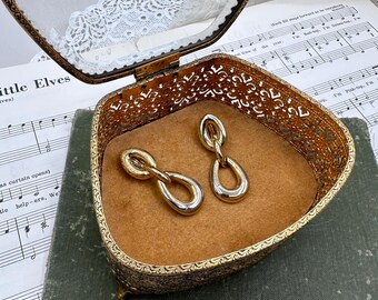 CHIC! Ellen Designs 80s Teardrop Dangle Pearl Earrings Bold  display picture 1