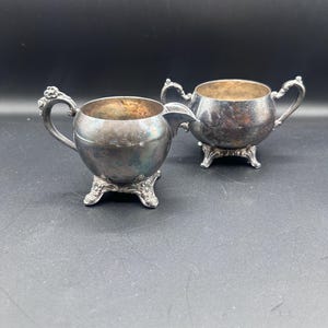ヴィンテージ ロジャーズ＆ブラザーズ シルバーメッキ クリーマー シュガーセット｜花のモチーフ｜シルバーメッキ ティーセット｜シルバーメッキ｜ティータイム｜イングリッシュ アフタヌーンティー