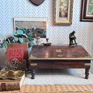 Escritorio antiguo de madera / Escritorio romántico vintage / Muebles de reliquia para espacios atemporales / Escritorio antiguo del siglo XIX