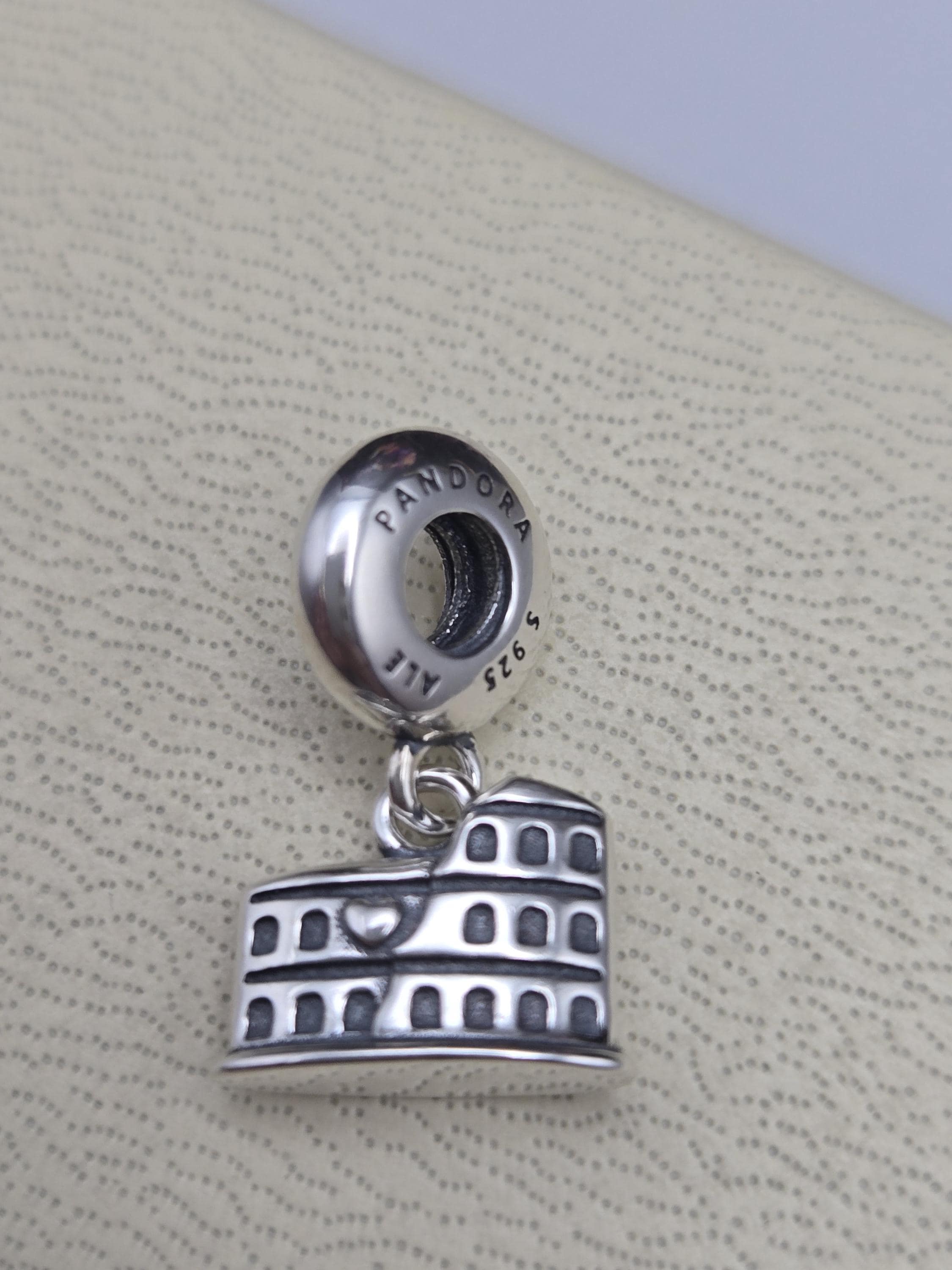 Pandora colosseum - Etsy 日本