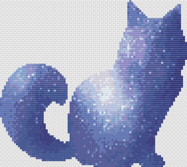 Puede incluir: Una silueta de gato azul y morado con un patr&oacute;n de cielo estrellado. El gato est&aacute; sentado con la cola enroscada alrededor de su cuerpo.