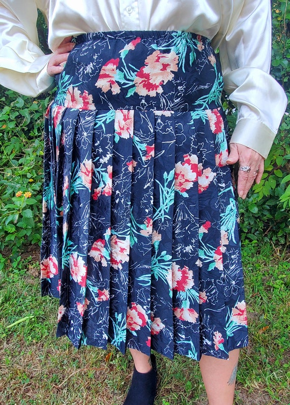Floral Print Pleated Skirt - image 2
