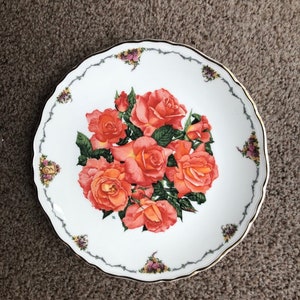 Royal Albert Fine Bone China Plate &#39;&#39;Elizabeth of Glamis&#39;&#39; by Sara Anne Schofield