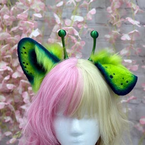 Alien puppy oren hoofdband Alien kemonomimi hondenoren Alien antenne hoofdband groene en blauwe puppy oor hoofdband fantasie hondenoren