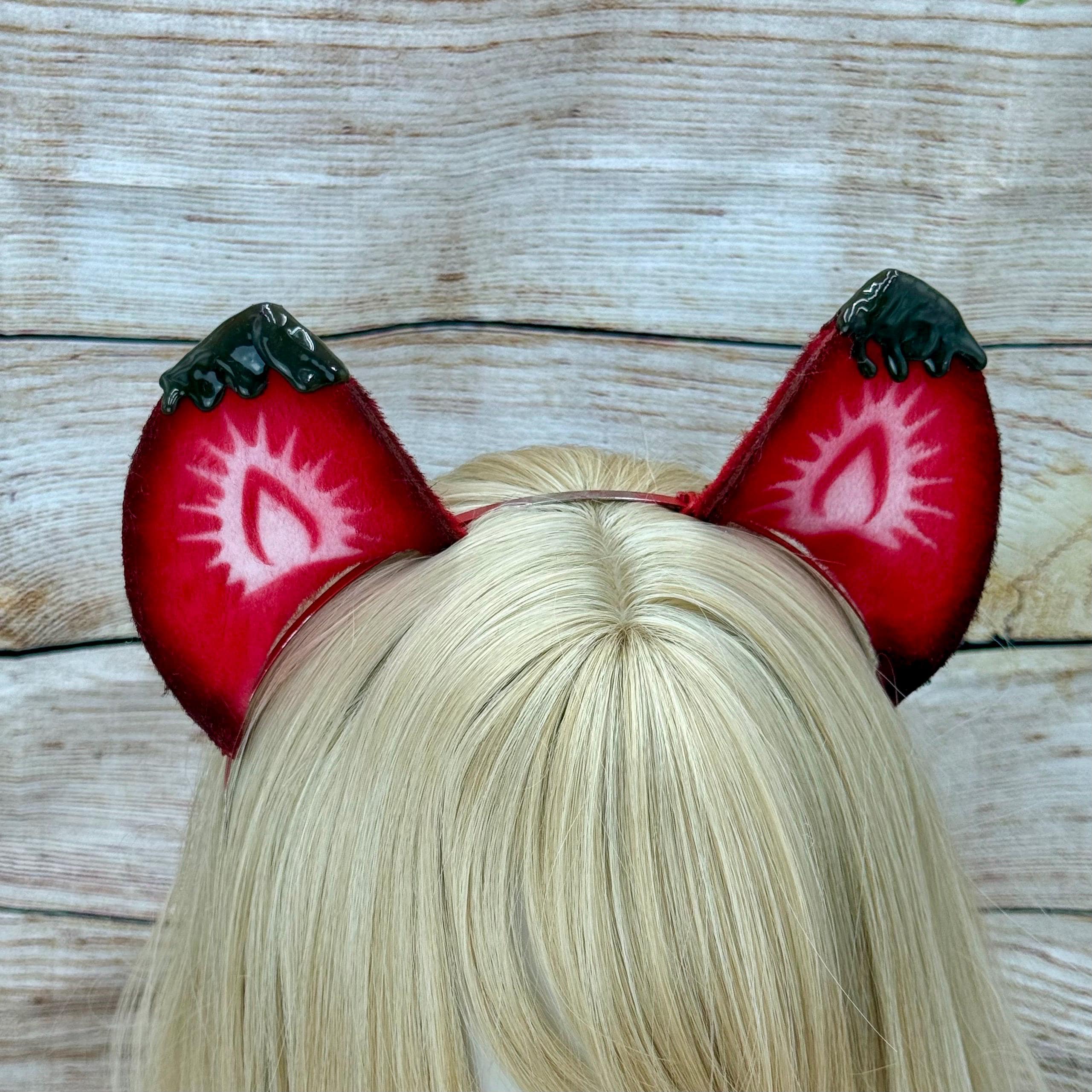 Strawberry Cat Ears ?✨?✨ . Strawberry kitty ears , so cute !! Quick sketch  main image 3