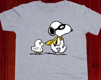Kinder SuperHeld Snoopy T-Shirt, Halloween Snoopy T-Shirt, Ghost Woodstock Shirt, Youth Peanuts Tshirt, Peanuts Trick or Treat T-Shirt (T226)